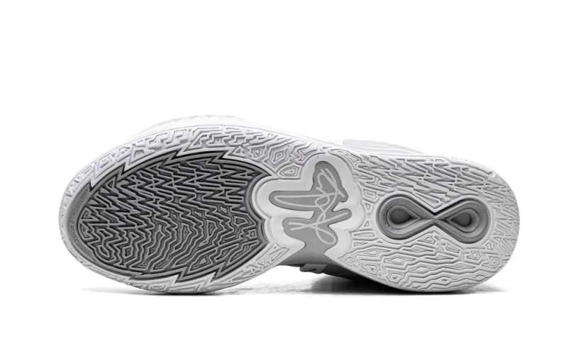 Nike Basketball Kyrie Infinity TB